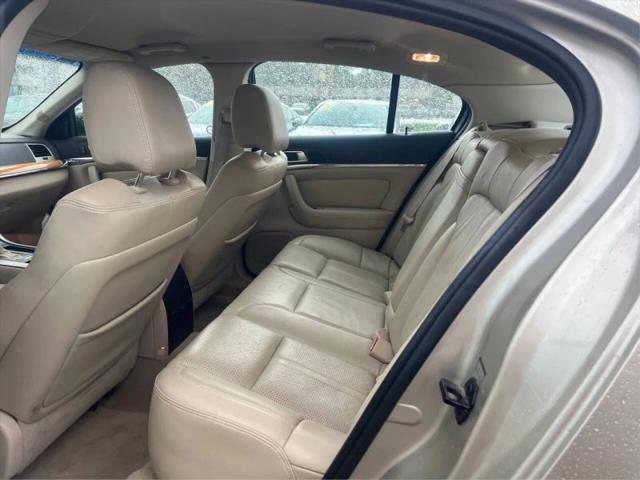 2010 Lincoln MKS Base