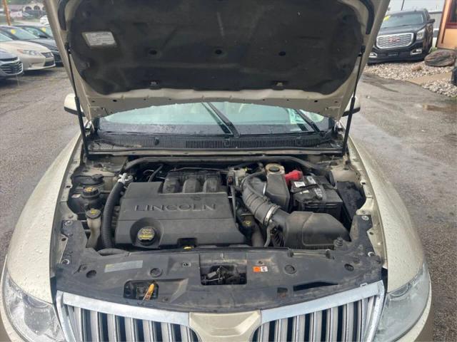 2010 Lincoln MKS Base