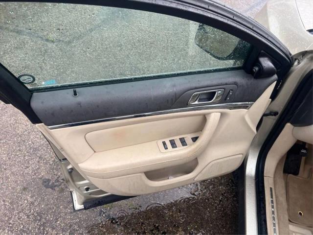2010 Lincoln MKS Base
