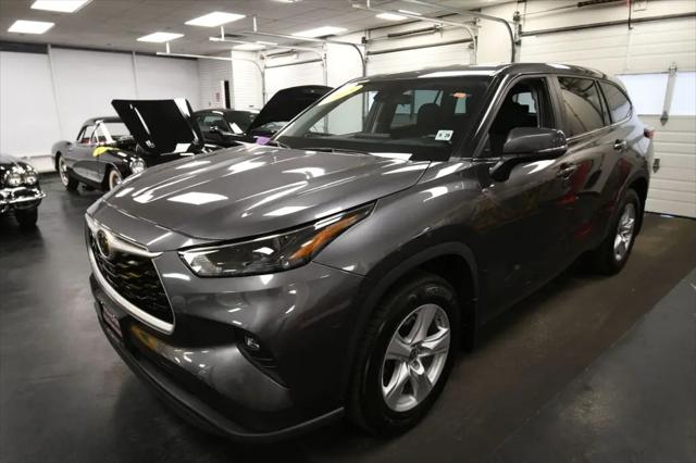 2023 Toyota Highlander LE