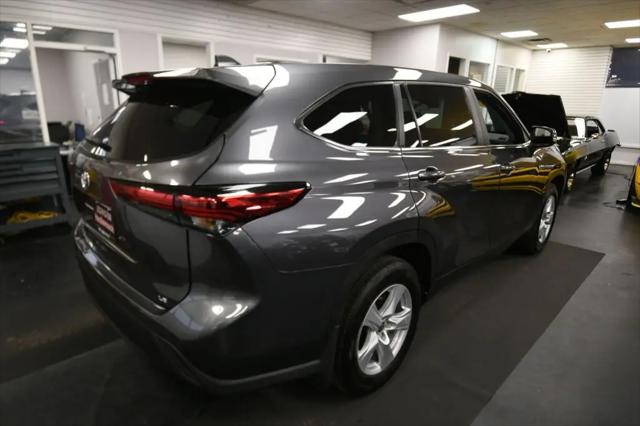2023 Toyota Highlander LE
