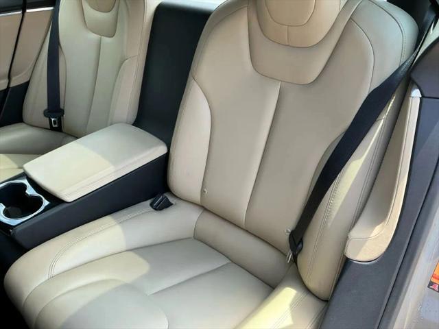 2015 Tesla Model S 85