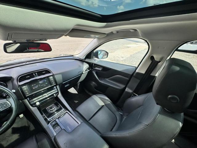 2018 Jaguar F-PACE 25t Premium