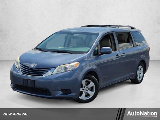 2016 Toyota Sienna LE 8 Passenger for sale in Orlando, FL