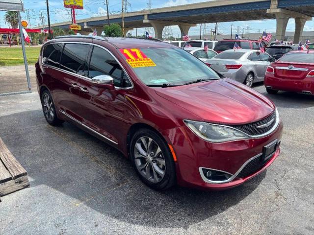 2017 Chrysler Pacifica Limited for sale in Kemah, TX