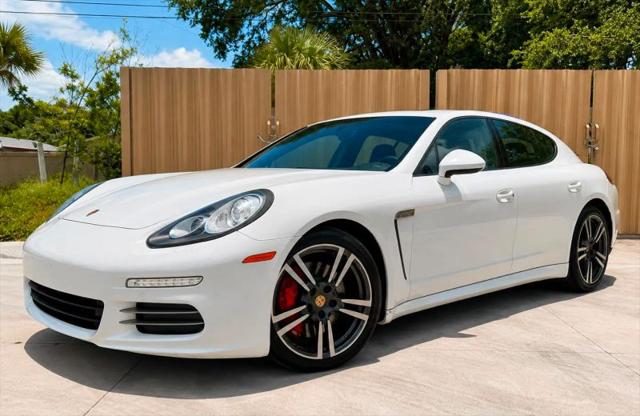 2014 Porsche Panamera 4