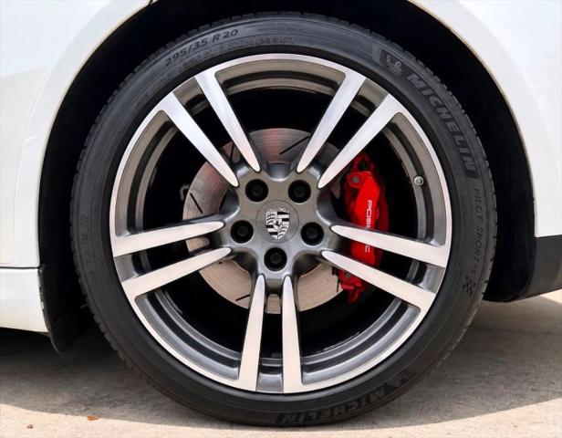 2014 Porsche Panamera 4