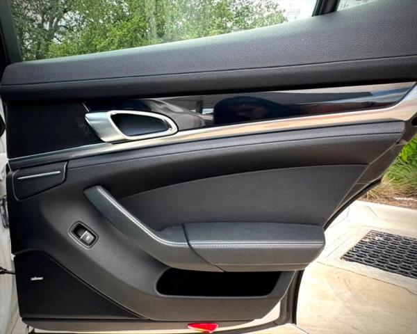 2014 Porsche Panamera 4