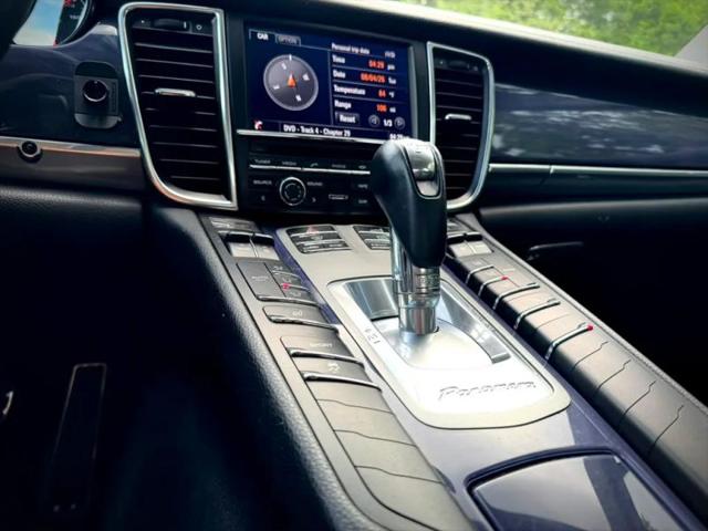 2014 Porsche Panamera 4