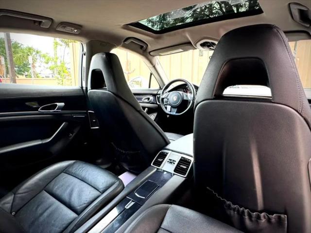2014 Porsche Panamera 4