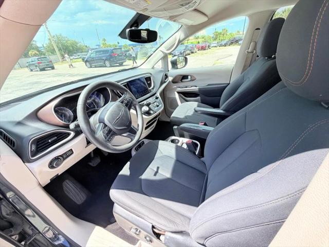 2017 Chrysler Pacifica Touring
