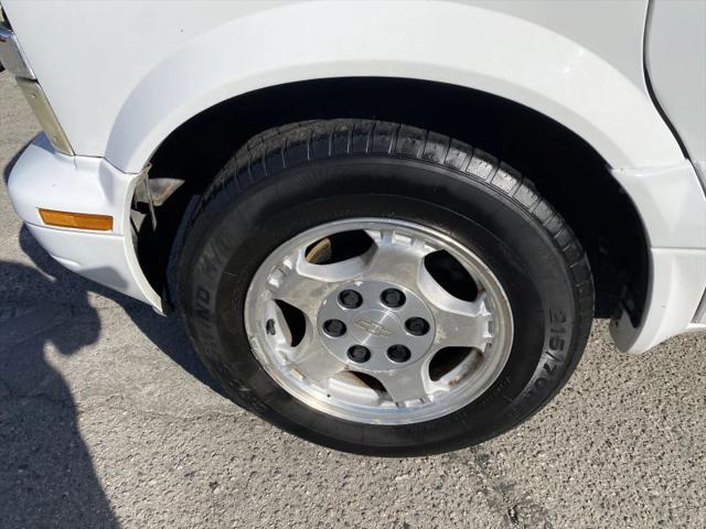 2005 Chevrolet Astro LS