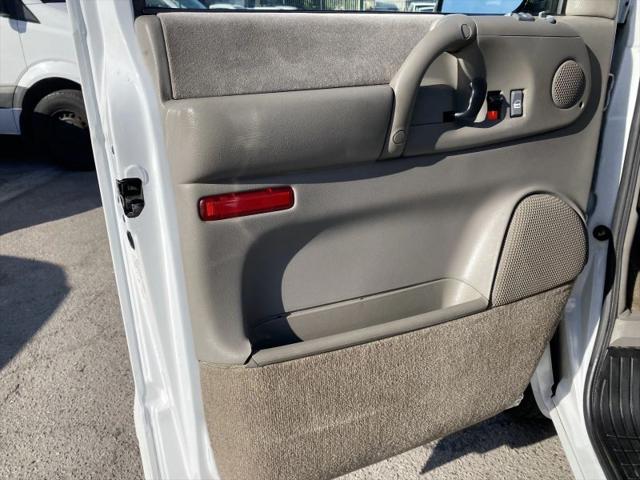 2005 Chevrolet Astro LS