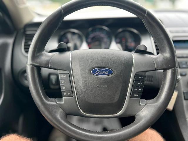 2011 Ford Taurus SEL