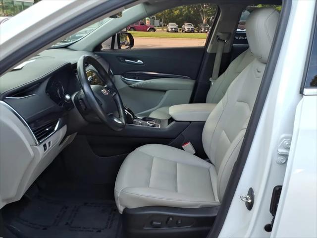 2023 Cadillac XT4 AWD Luxury