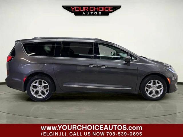 2017 Chrysler Pacifica Touring-L Plus