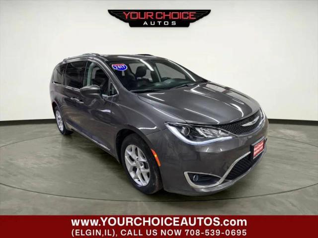 2017 Chrysler Pacifica Touring-L Plus