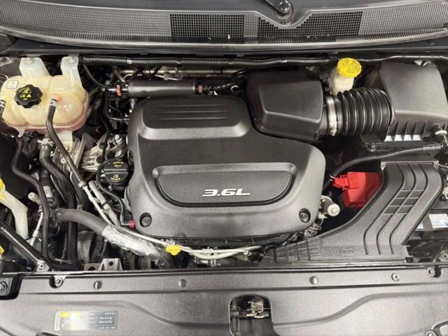 2017 Chrysler Pacifica Touring-L Plus