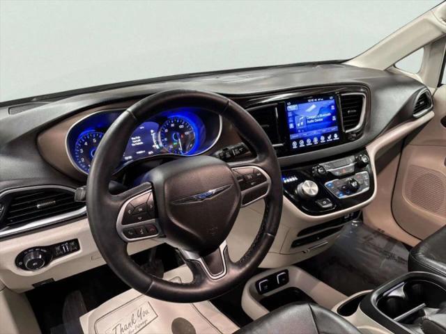 2017 Chrysler Pacifica Touring-L Plus
