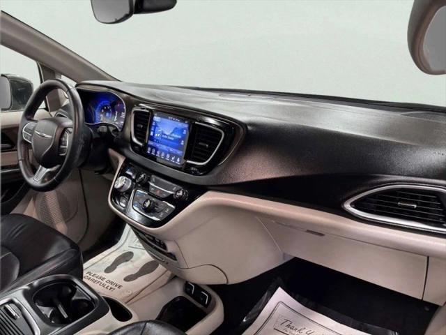 2017 Chrysler Pacifica Touring-L Plus