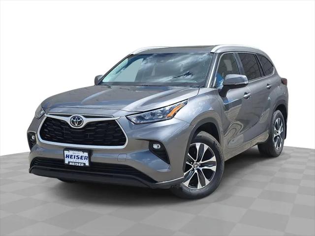 2026 Toyota Highlander XLE for sale in Milwaukee, WI
