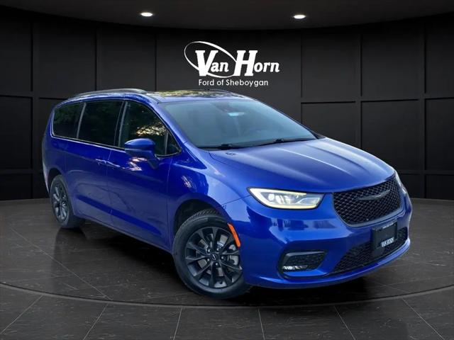 2021 Chrysler Pacifica Touring L AWD for sale in Sheboygan, WI