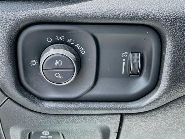 2023 Ram 1500 Big Horn Crew Cab 4x4 57 Box