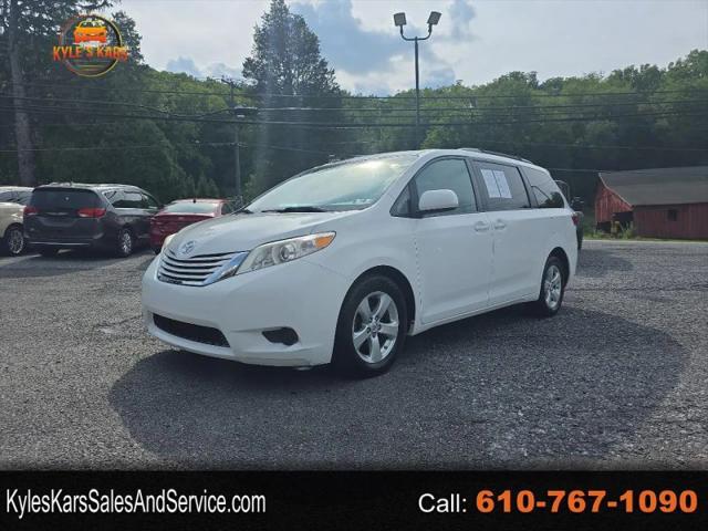 2017 Toyota Sienna LE 8 Passenger for sale in Slatington, PA