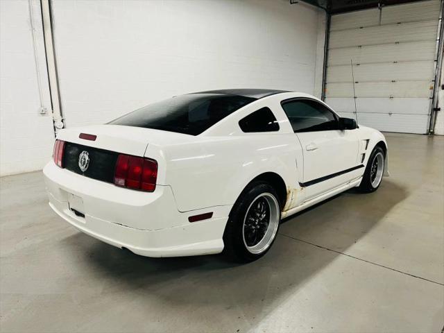 2007 Ford Mustang V6 Deluxe