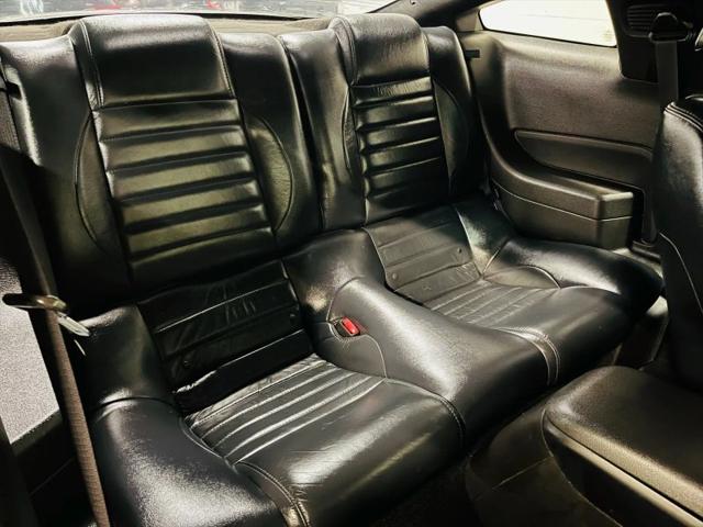 2007 Ford Mustang V6 Deluxe