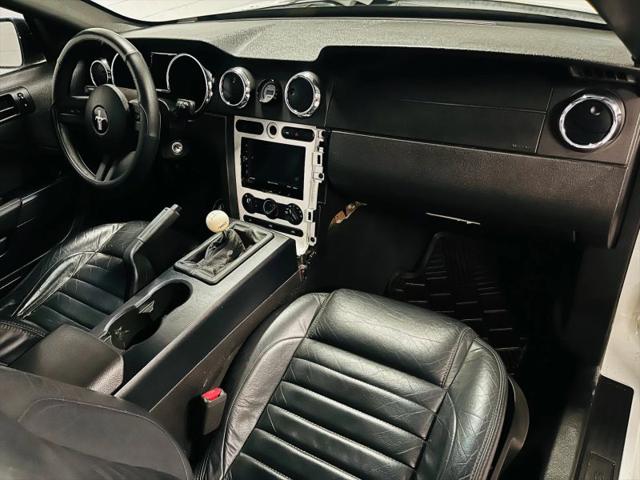 2007 Ford Mustang V6 Deluxe