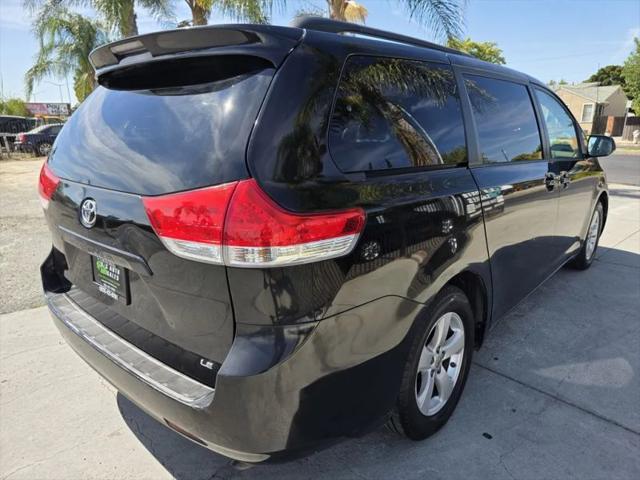 2012 Toyota Sienna LE V6 8 Passenger