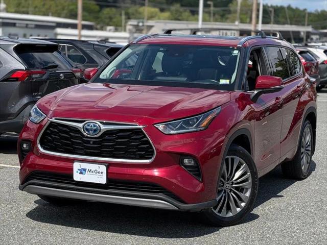 2022 Toyota Highlander Hybrid Platinum for sale in Claremont, NH
