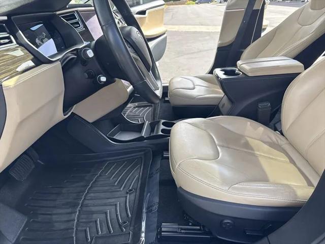 2015 Tesla Model S 70