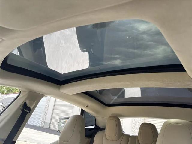 2015 Tesla Model S 70