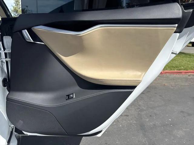 2015 Tesla Model S 70