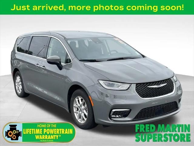 2023 Chrysler Pacifica Touring L for sale in Norton, OH
