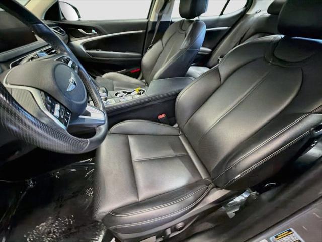 2022 Genesis G70 2.0T RWD