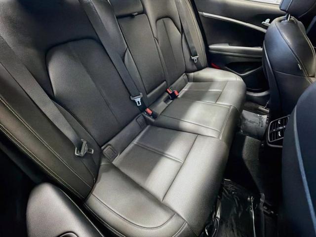 2022 Genesis G70 2.0T RWD