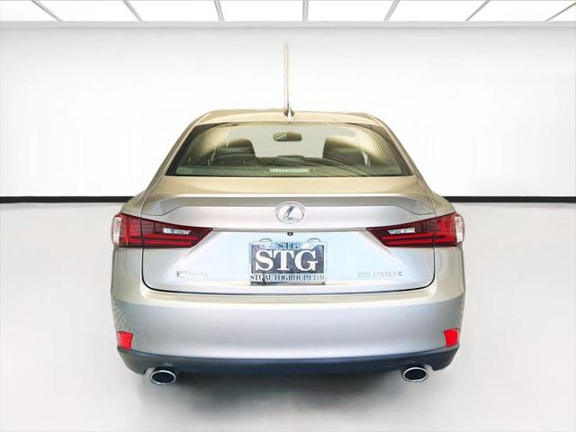 2016 Lexus IS 200t 200t