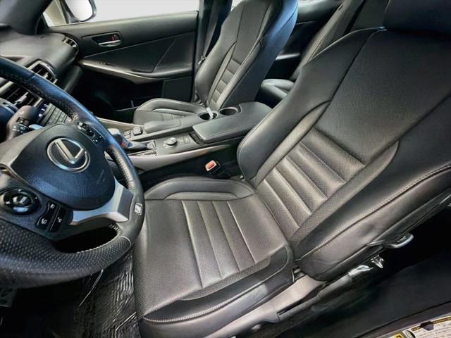 2016 Lexus IS 200t 200t