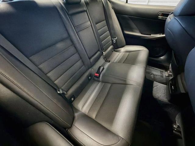 2016 Lexus IS 200t 200t