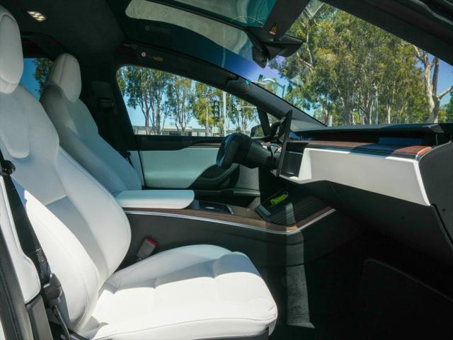 2023 Tesla Model X Standard Range