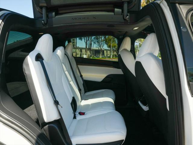 2023 Tesla Model X Standard Range