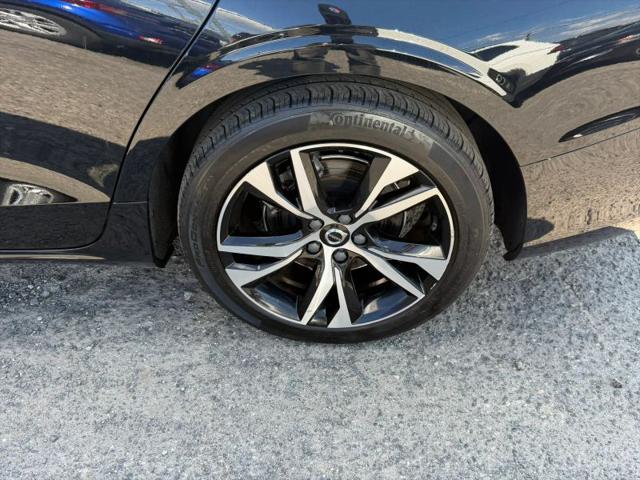 2023 Volvo S60 B5 Core Dark Theme