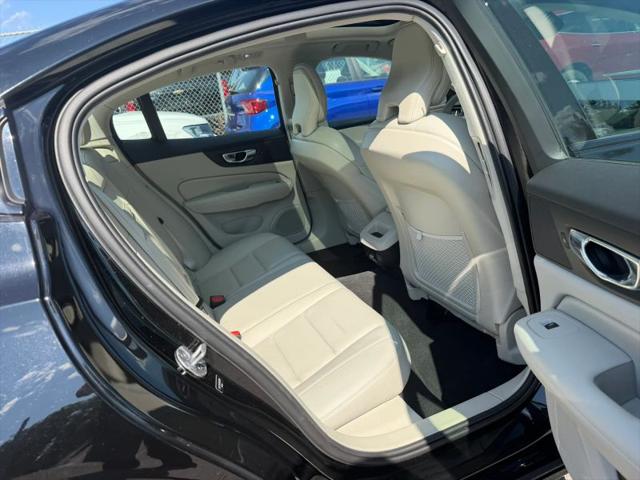 2023 Volvo S60 B5 Core Dark Theme