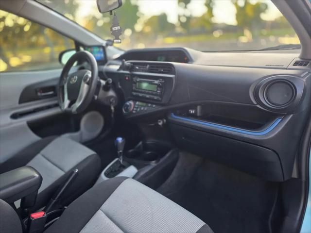 2013 Toyota Prius c Two