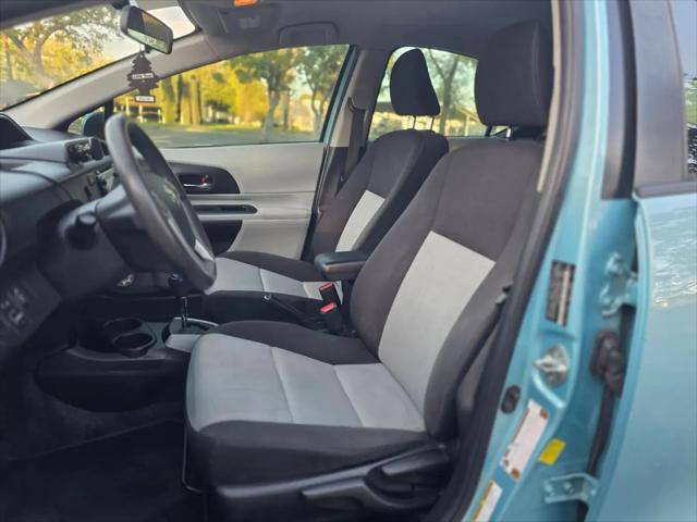 2013 Toyota Prius c Two