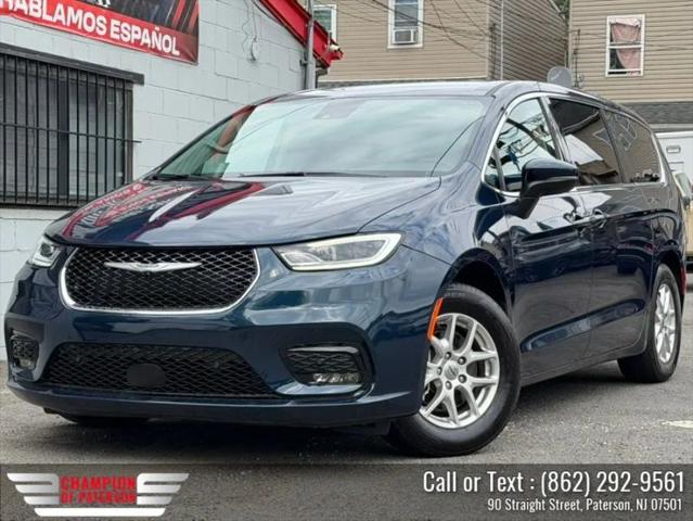 2023 Chrysler Pacifica Touring L for sale in Paterson, NJ