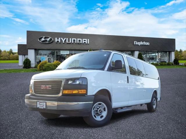 2025 GMC Savana Passenger RWD 3500 Extended Wheelbase LT for sale in Glenview, IL